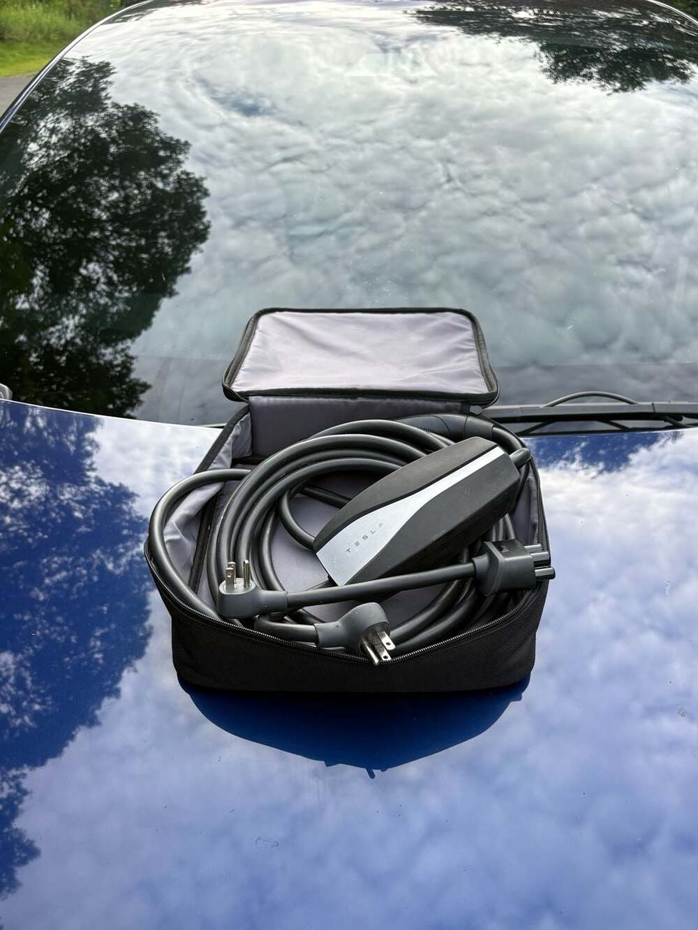Tesla Gen 2 Mobile Connector Bundle with Travel Bag